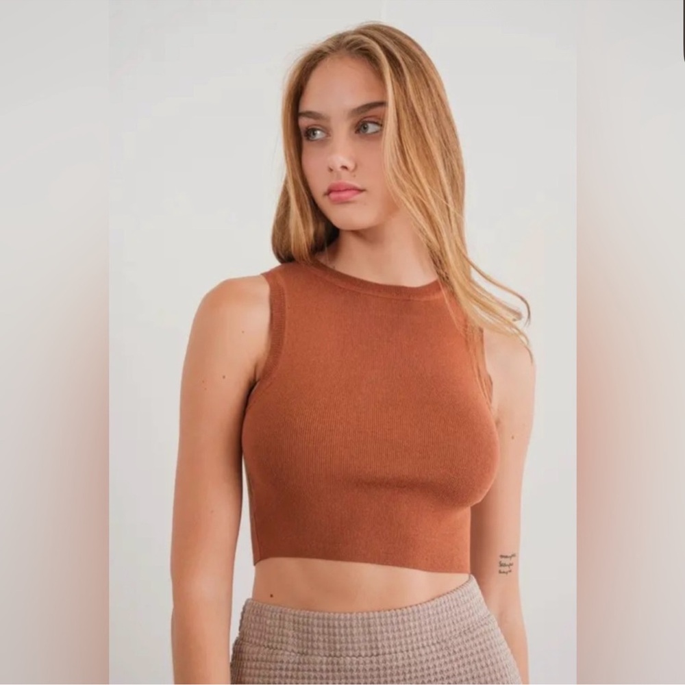 🆕🤍Aubrey Cropped Tank by Papermoon